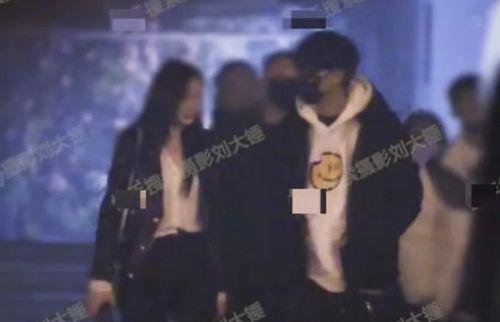 卓伟爆料秦霄贤视频播放,秦霄贤视频引发热议,真相究竟如何? 第2张 卓伟爆料秦霄贤视频播放,秦霄贤视频引发热议,真相究竟如何? 第2张